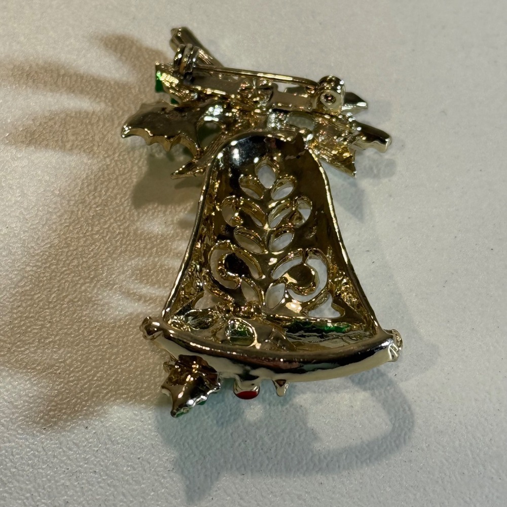 Vintage Christmas Bell Brooch Pin Gold Tone Green Holly Holiday Winter Jewelry - Picture 2 of 3